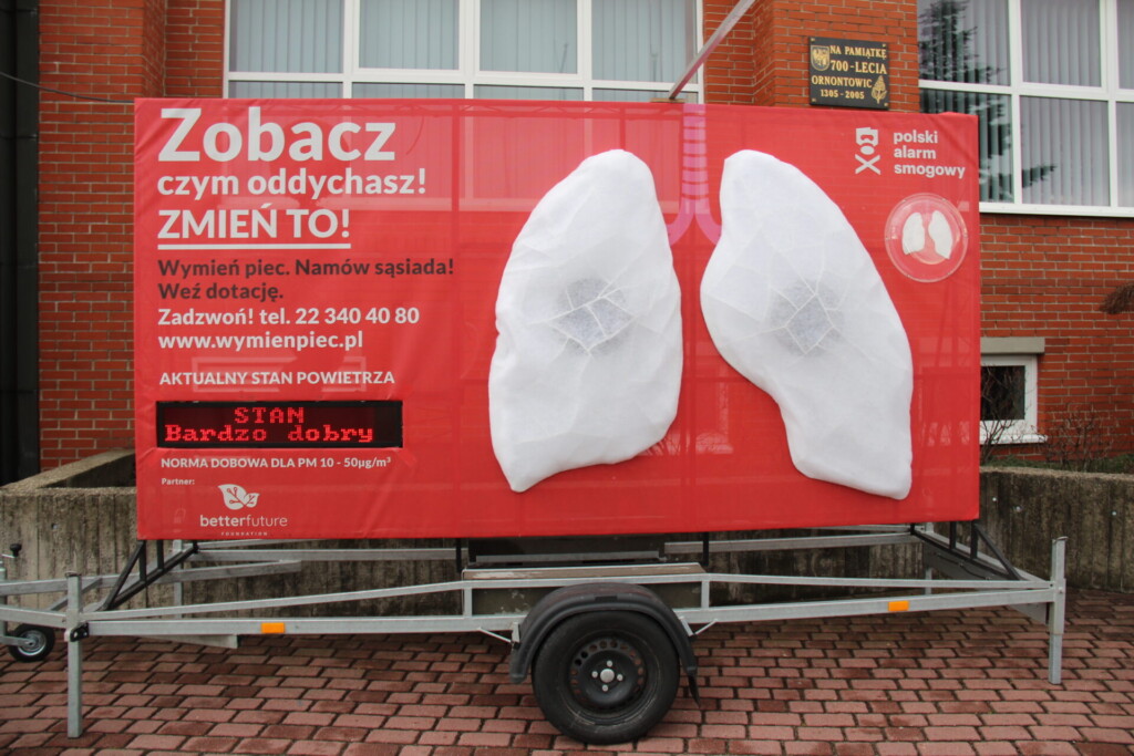 Zdjęcie instalacji "mobilnych płuc" w Ornontowicach.