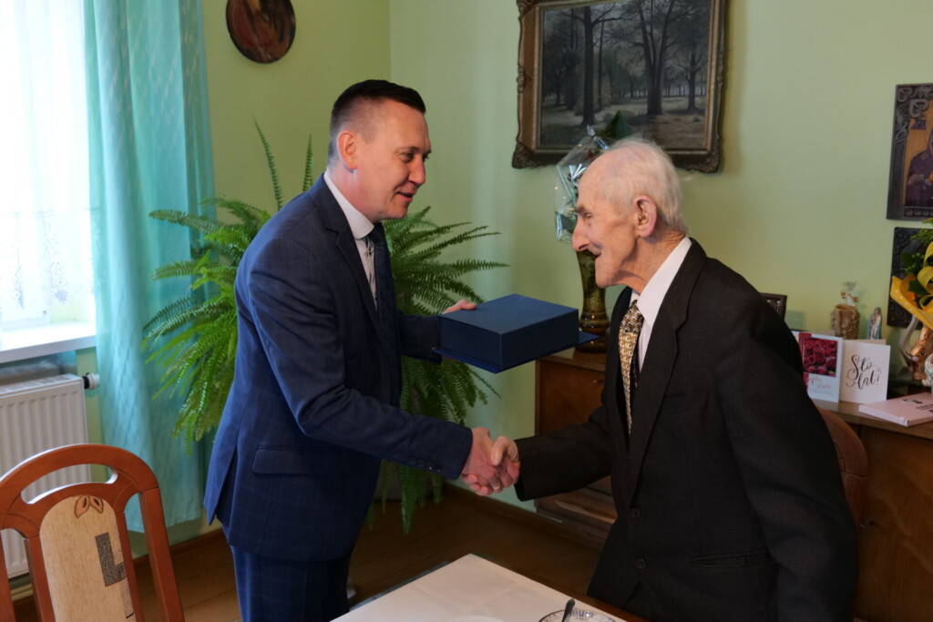 Zdjęcie z 100. urodzin Jana Kotyczki.