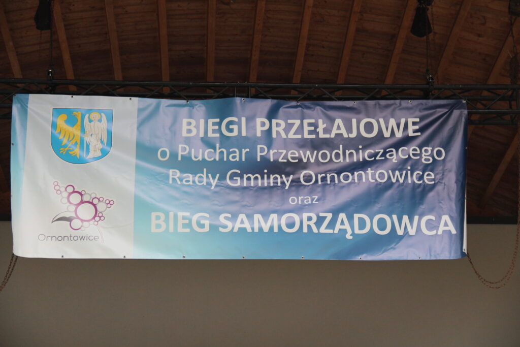 Zdjęcie banera promocyjnego - biegi przełajowe. Zdjęcie banera promocyjnego - biegi przełajowe.