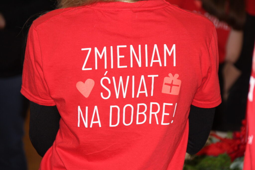 Zdjęcie koszulki Szlachetnej Paczki. 